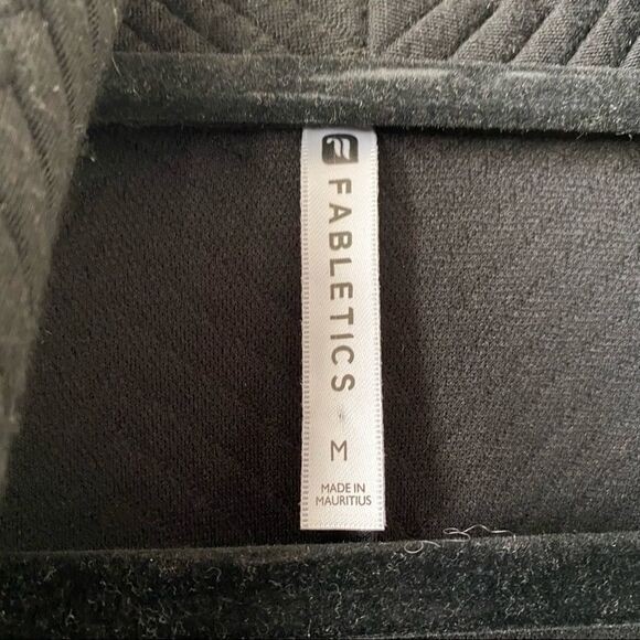 FABLETICS-BLACK Vanessa Quilted Cardigan (Size:Medium) - Picture 8 of 9
